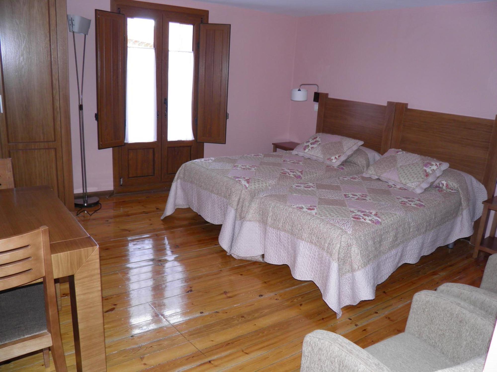 Apartamentos Turísticos Peñafiel Quarto foto